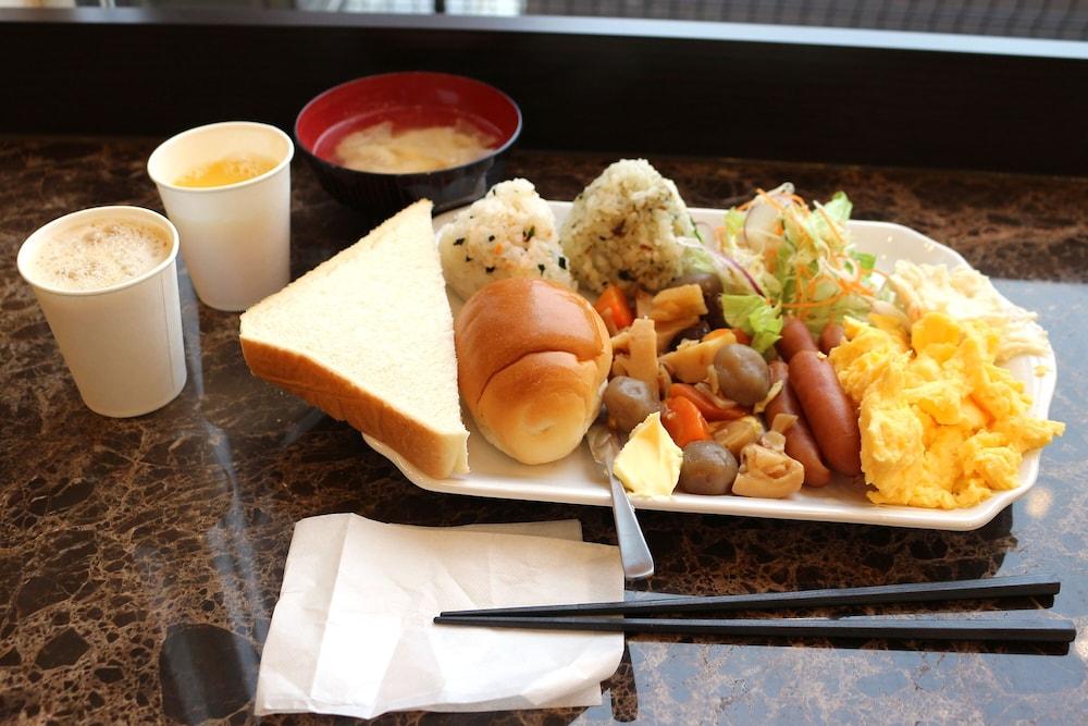 Toyoko Inn Kumamoto Ekimae Екстериор снимка